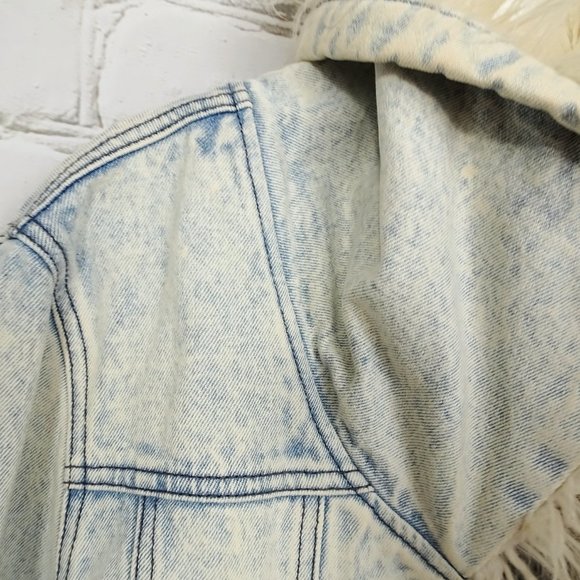 Some Days Lovin Shaggy Faux Fur Bleach Denim Jacket - Picture 6 of 9
